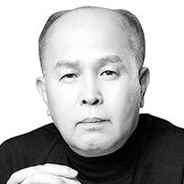 이용우 경제더하기연구소 대표·서울대 경영대 객원교수(전 국회의원)