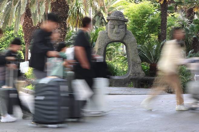제주공항이 관광객 등 입도객으로 붐비고 있다. 사진=연합뉴스