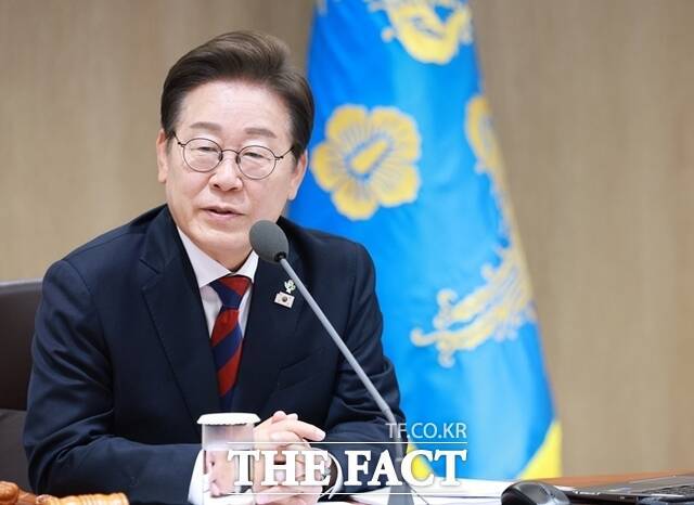 이재명 대통령이 오는 15~17일 캐나다에서 열리는 G7 정상회의에 초청받아 참석한다. 이재명 대통령이 지난 5일 서울 용산구 대통령실 청사에서 열린 국무회의에서 발언하고 있다. /뉴시스