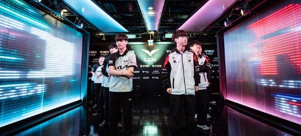 지난 4일에 이어 오늘 또 한번 운명을 건 대결을 펼치는 KT 롤스터와 디플러스 기아 (LCK 제공)