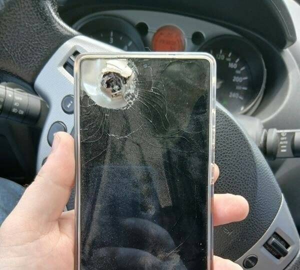 우크라이나 삼성전자 홈페이지에 올라온 갤럭시S25 울트라의 리뷰 사진 (사진=삼성전자 우크라이나 홈페이지)