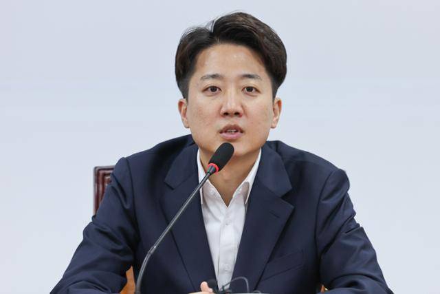 제21대 대선에 출마했던 이준석 개혁신당 의원이 지난 5일 국회에서 열린 당 선거대책본부 해단식에 참석해 인사말을 하고 있다. 뉴스1
