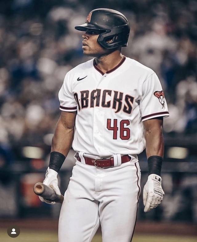 스톤은 6주 동안 자신의 진가를 드러내야 한다. 사진=스톤 SNS