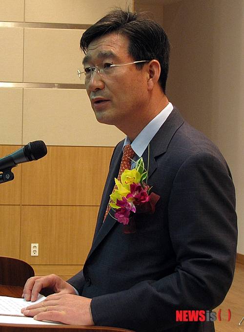 【청주=뉴시스】엄기찬 기자 = 10일 오전 열린 청주지검장 취임식에서 오광수 검사장이 정부의 국정 목표인 '4대 사회악' 척결의 강한 의지를 밝히며 취임사를 말하고 있다. (사진=청주지검 제공) photo@newsis.com