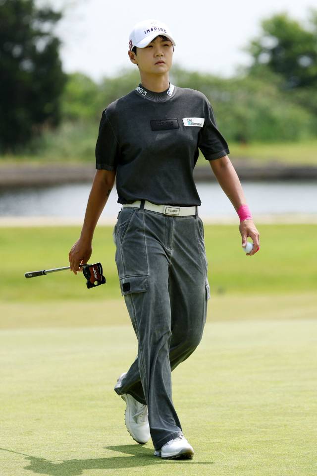 퍼팅을 마치고 이동하는 박성현. 사진 제공=AFP연합뉴스