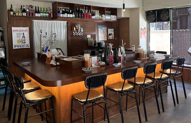 '블라인드 오뎅' 가게 내부