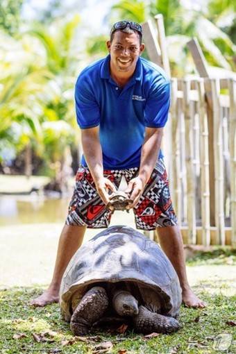 자이언트 거북(세이셸관광청 제공)