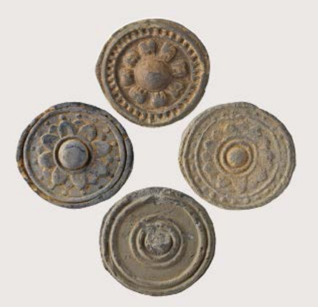 관청리에서 출토된 고려 막새기와