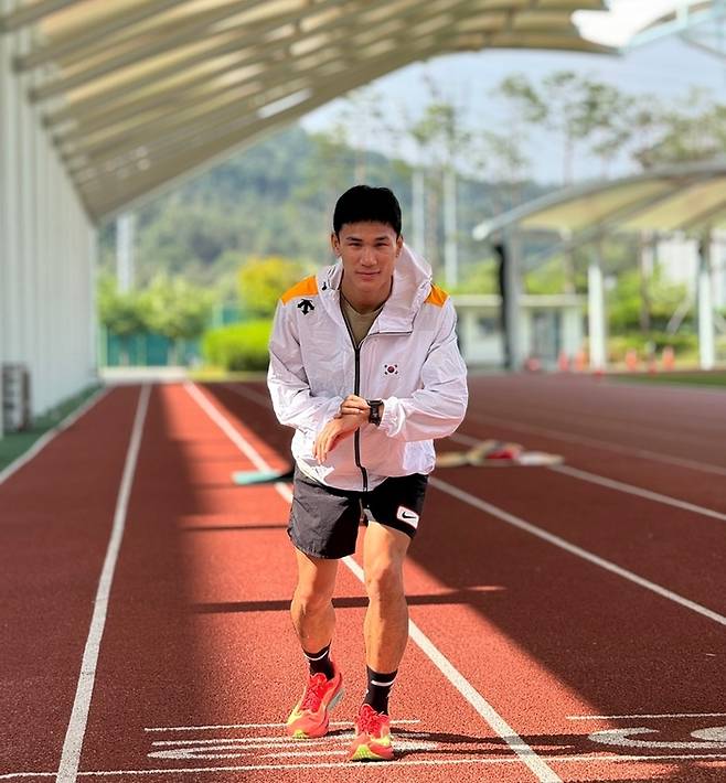 구미 아시아육상선수권대회 남자 1500m에서 값진 은메달을 따낸 이재웅이 아이치·나고야 아시안게임에서 금메달에 도전한다. 이재웅