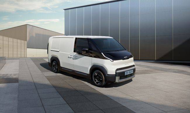 더 기아 PV5 카고 외장.