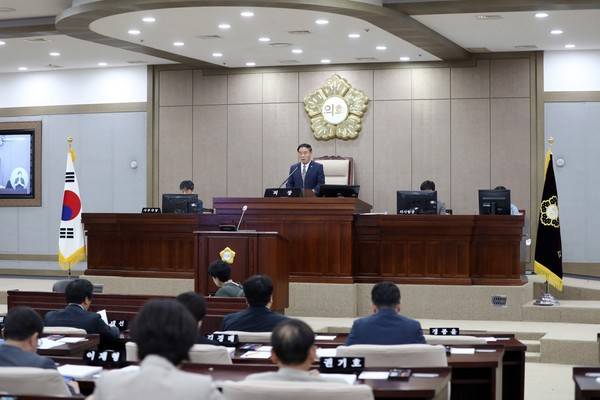 수원시의회가 10일부터 제393회 제1차 정례회를 개회했다. 수원시의회 제공