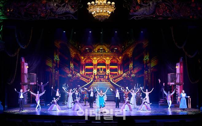 뮤지컬 ‘팬텀 공연 사진(사진=EMK뮤지컬컴퍼니)