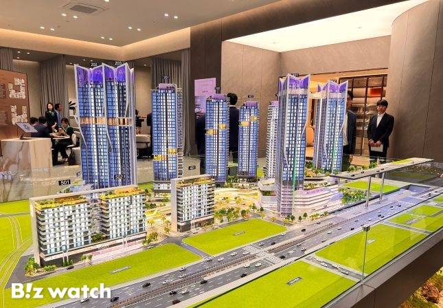 포스코이앤씨가 용산정비창 전면1구역에 제안한 '오티에르 용산' 모형도/사진=김미리내 기자