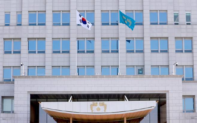 21대 이재명 대통령 임기가 시작된 4일 서울 용산 대통령실 청사에 봉황기가 게양돼 있다. (사진=연합뉴스)