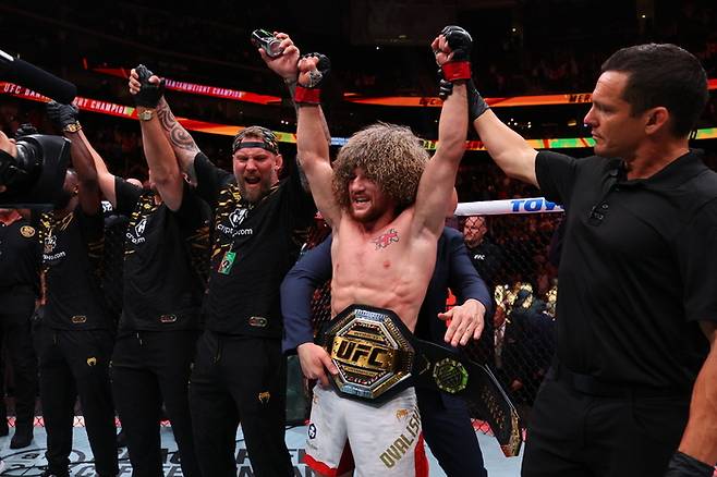 승리후 기뻐하는 메랍 드발리쉬빌리. 사진 | UFC