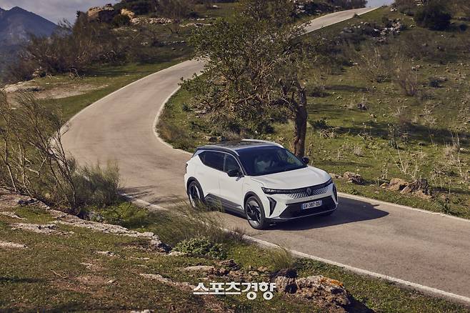 르노‘세닉 E-Tech 일렉트릭’