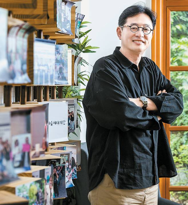 지난달 28일 만난 방대욱 다음세대재단 대표는 “사람을 키우면 그 사람은 더 많은 사람을 이끌게 된다”며 “비영리에서는 그게 세상을 바꾸는 시작”이라고 했다. 김용재 기자