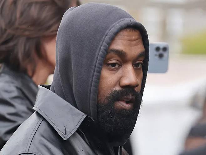 '예'(Ye)로 개명한 칸예 웨스트가 '예 예'(Ye Ye)로 또 한 번 이름을 바꿨다. /사진=페이스북 갈무리