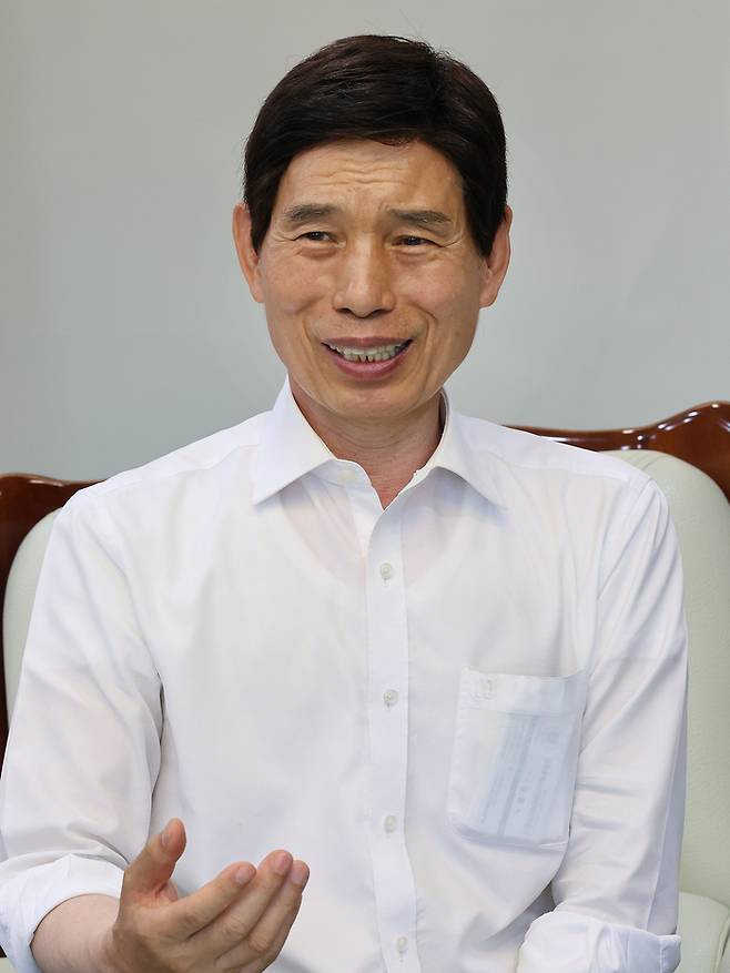 이태훈 대구 달서구청장이 지난 11일 영남일보와의 인터뷰에서 구정현안에 대해 설명하고 있다.