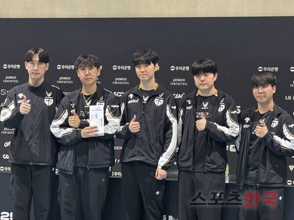 '쵸비' 정지훈(가운데). ⓒ스포츠한국 심규현 기자