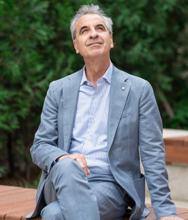 40년 넘게 폐기물 관리 운동에 참여해 온 풀뿌리 환경운동가이자 '제로 웨이스트 이탈리아' 회장인 로사노 에르콜리니. 그는 5일부터 이달 30일까지 열리는 '서울국제환경영화제' 참석차 한국을 처음 방문했다. 그는 "지역 시민사회와 지방자치단체(지방 정부), 기업이 모두 협력해서 한 팀으로 폐기물 문제를 해결하고 지속가능성을 지지해야 한다"며 "(협력하지 않으면) 우리 모두 다 같이 패배하게 될 것"이라고 경고했다. 서울국제환경영화제 제공