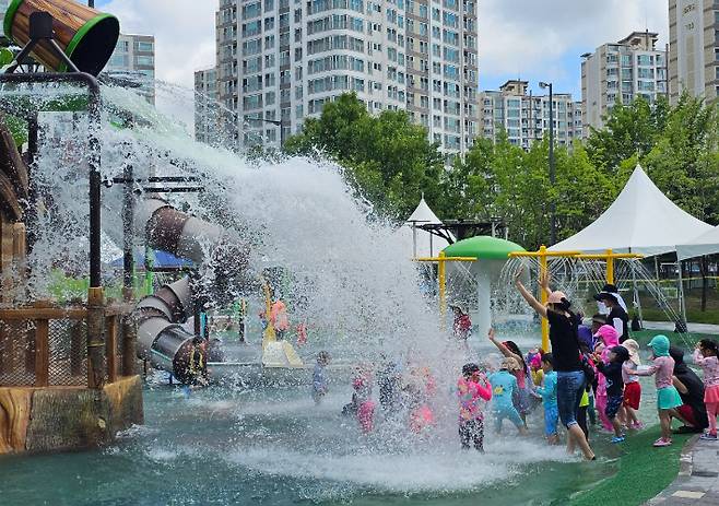 장전근린공원 물놀이장. 청주시 제공
