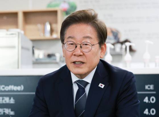 어제(13일) 경기 파주 접경 지역 주민 간담회에 참석한 이재명 대통령〈사진=연합뉴스〉