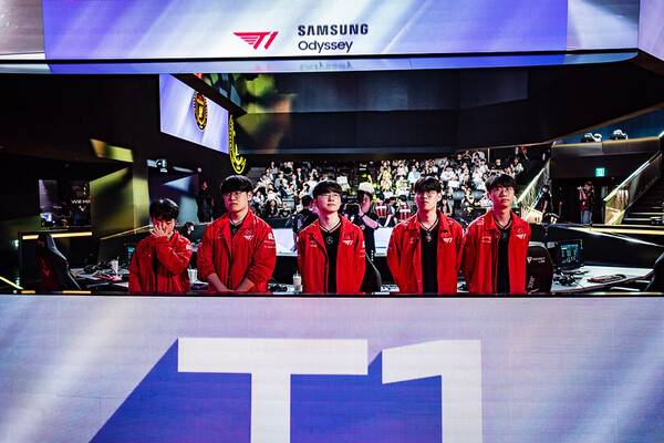 T1 선수단. ⓒLCK