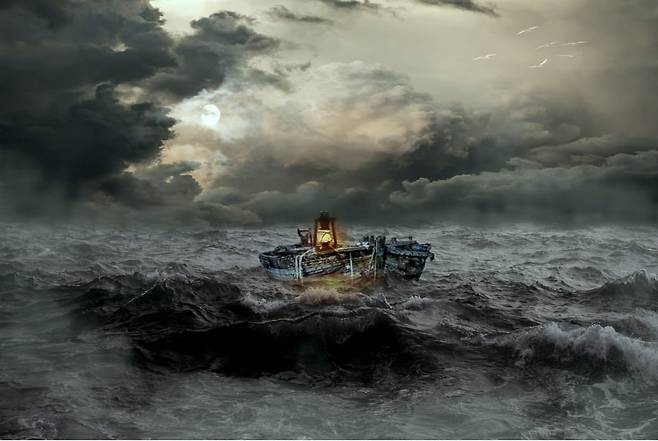 금액적 가치를 낳지 못하게 되면 그걸로 끝인 사회. 그런 사회의 구성원들은 재난 앞에 벌벌 떨 수밖에 없다.