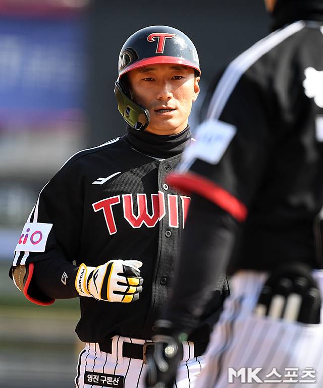 LG 신민재는 14일 대전 한화전에서 희생플라이로 타점을 올렸다. 사진=천정환 기자