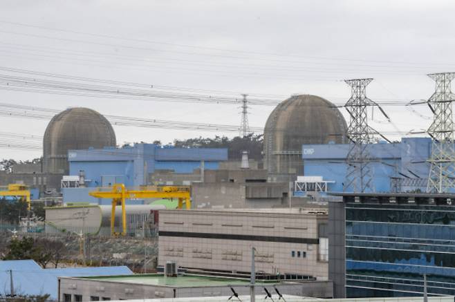 영광 한빛원전 1호기와 2호기. 전라남도 제공