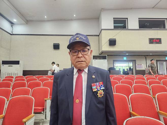 13일 육군32사단 참전유공자 초청 행사에서 월남전 참전용사 이종세 옹을 만났다. 소대를 이끈 전투에서 승리해 1966년 태극무공훈장을 수훈했다.