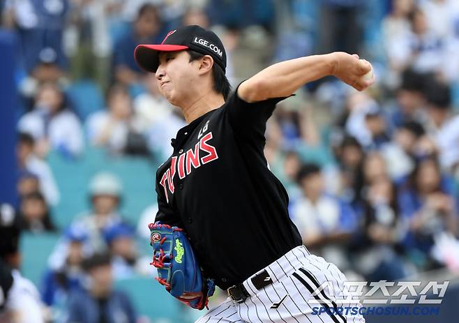 11일 대구 라이온즈파크에서 열린 삼성 라이온즈와 LG 트윈스의 경기. LG 최채흥이 역투하고 있다. 대구=박재만 기자 pjm@sportschosun.com/2025.05.11/