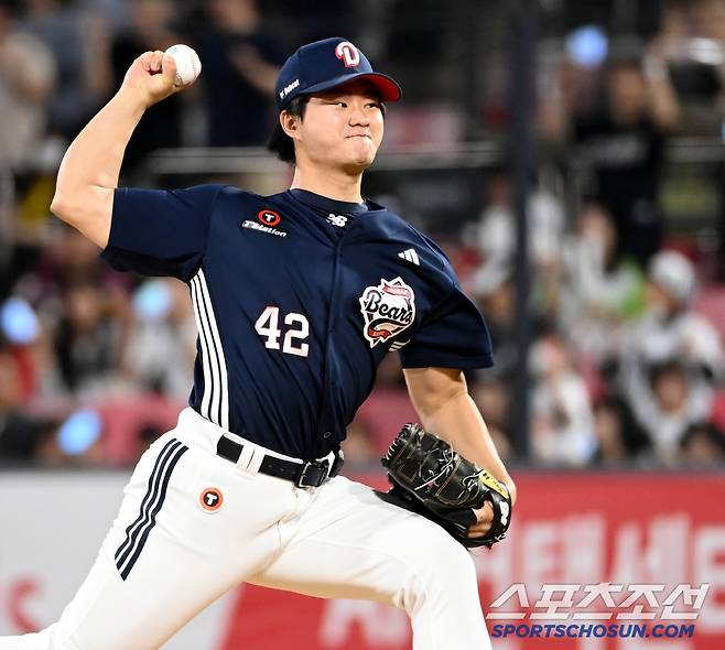 28일 수원KT위즈파크에서 열린 두산과 KT의 경기, 두산 최지강이 역투 하고 있다. 수원=허상욱 기자wook@sportschosun.com/2025.05.28/