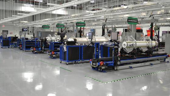 미 해군용 요격 미사일을 생산하는 생산 라인. RTX