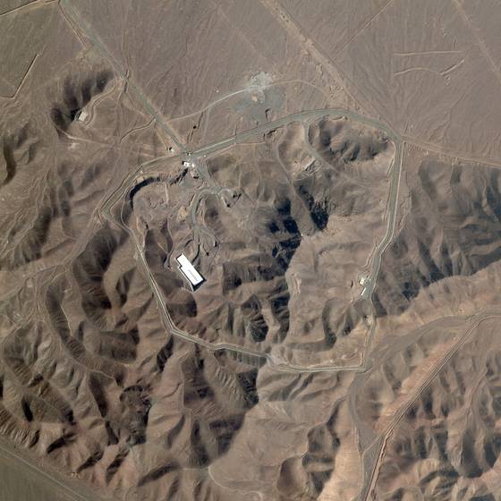 지난달 19일(현지시간) 촬영된 이란의 포르도 우라늄 농축시설 위성사진. AFP=연합뉴스