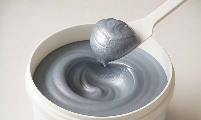 LG화학과 일본 노리타케가 개발한 실버 페이스트(Silver Paste) 제품. 사진=LG화학