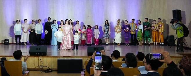 15일 제주혼디누림터에서 제18회 세계인의 날 기념 제주다민족문화제가 열리고 있다. 제주도 제공