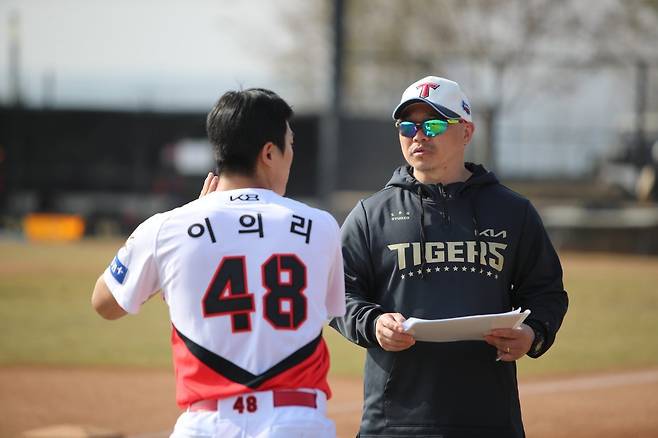 KIA 이의리는 15일 라이브 투구를 진행했다. 45구를 던져 포심 패스트볼과 커브, 슬라이더, 체인지업 등 다양한 구종을 점검했다. 사진제공|KIA 타이거즈