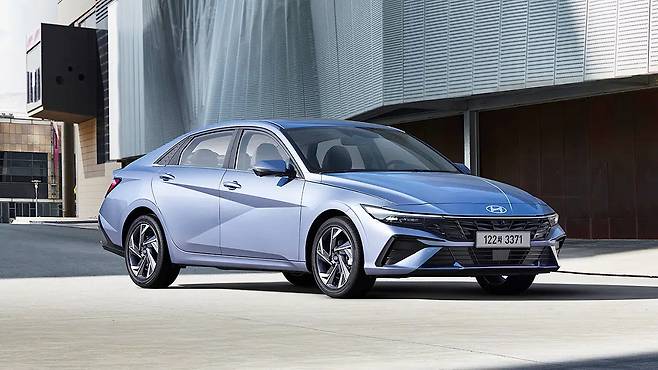 현대차 아반떼 하이브리드