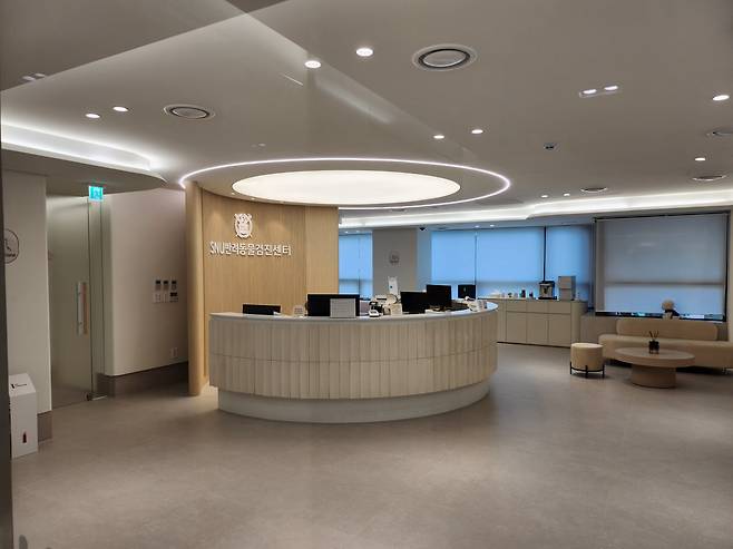 16일 오후 3시쯤 서울 광진구에 위치한 SNU 반려동물 검진센터. 이날은 검진센터가 개원하기로 한 날이었지만 방문 결과 문이 잠겨 있고 직원은 보이지 않았다. /김관래 기자