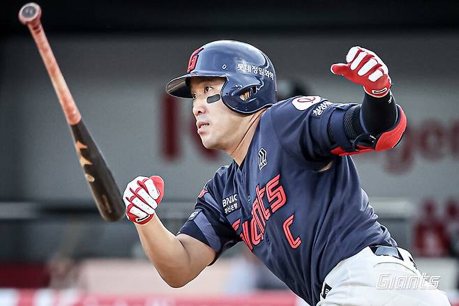 ▲ 이미 화려한 누적 기록을 쌓은 전준우는 이대호가 가진 구단 최다 안타 기록의 현시점 유일한 도전자다 ⓒ롯데 자이언츠