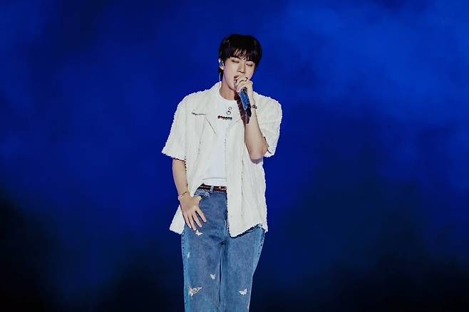 방탄소년단 진, '美의 남신' 완벽 라이브..전 세계 팬 환호