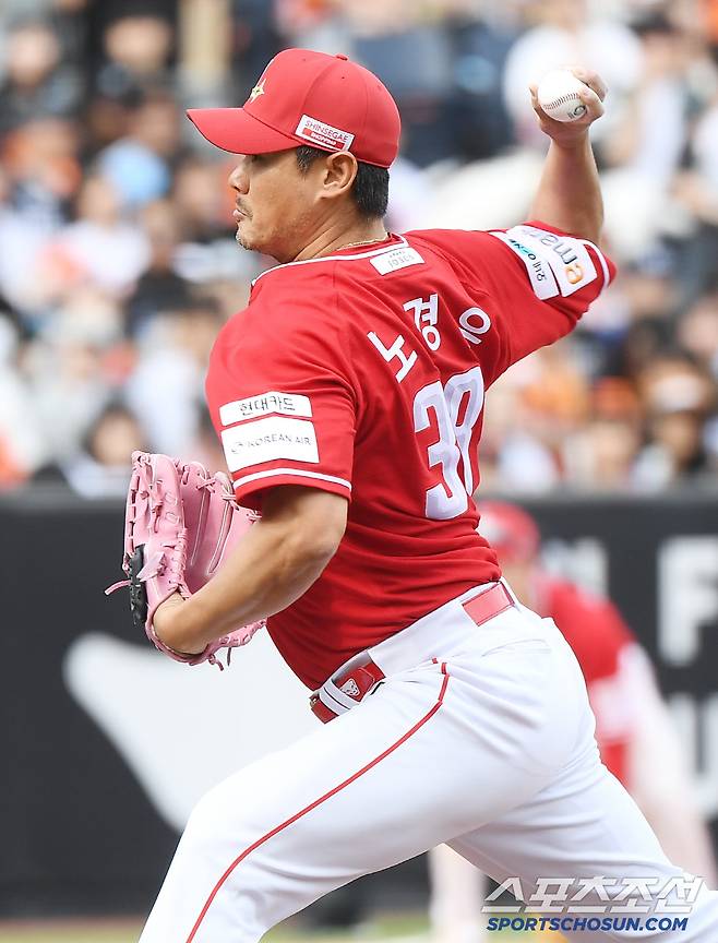 18일 대전 한화생명볼파크에서 열린 SSG-한화전. 노경은이 투구하고 있다. 대전=정재근 기자 cjg@sportschosun.com/2025..5.18/