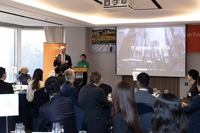 개회사 중인 필립 반 후프 ING 한국 대표/ING 은행