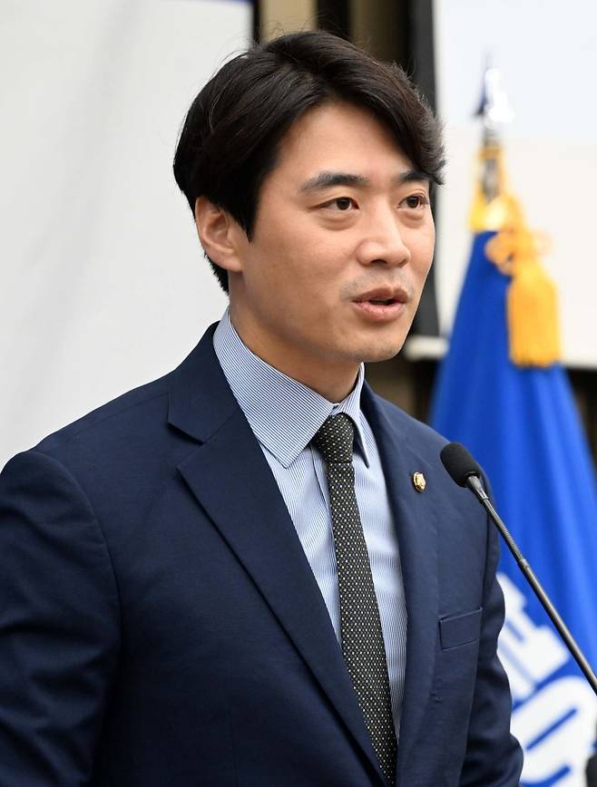 한준호 더불어민주당 최고위원이 발언하고 있다. 사진=한경 김병언 기자