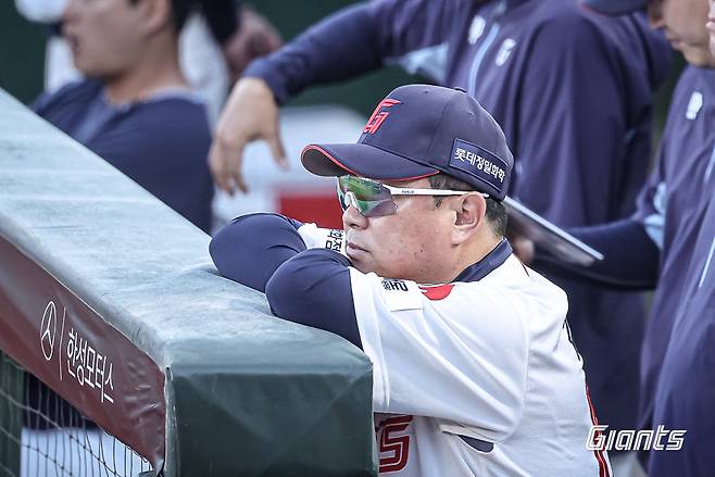 상대 에이스를 연달아 만난 롯데가 19연속이닝 무득점의 늪에 빠졌다. 김태형 롯데 감독은 이러한 위기를 탈출법을 누구보다 잘 아는 지도자다. 사진제공|롯데 자이언츠