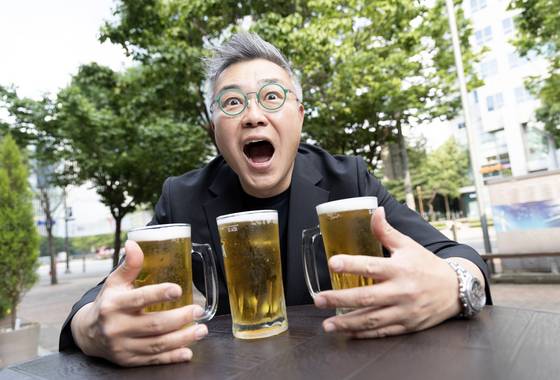 배상준 씨의 맥주 사랑은 유별나다. 김현동 기자
