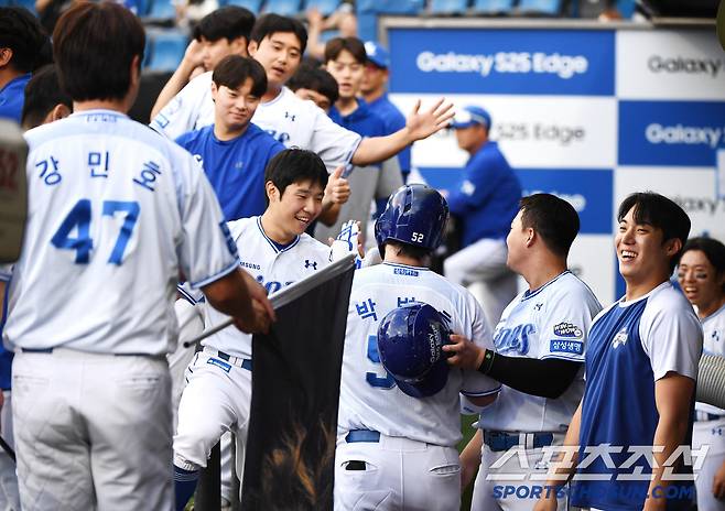 역정 내는 강민호의 모습을 보며 웃음 터트린 원태인