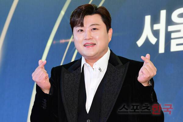 제32회 서울가요대상 레드카펫 행사에 참석한 김호중 ⓒ이혜영 기자 lhy@hankooki.com